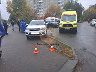 Жительницу Саратова осудили за смерть мужчины под покатившейся машиной